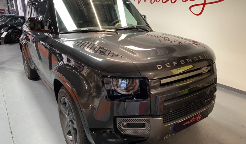 LAND ROVER DEFENDER 110 – 3.0 – D300 X-DYNAMIC SE plein