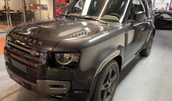 LAND ROVER DEFENDER 110 – 3.0 – D300 X-DYNAMIC SE plein