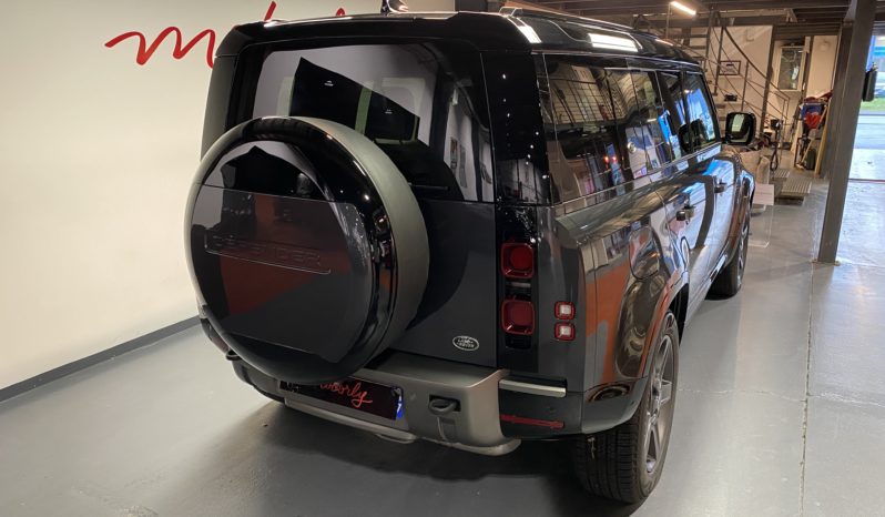 LAND ROVER DEFENDER 110 – 3.0 – D300 X-DYNAMIC SE plein