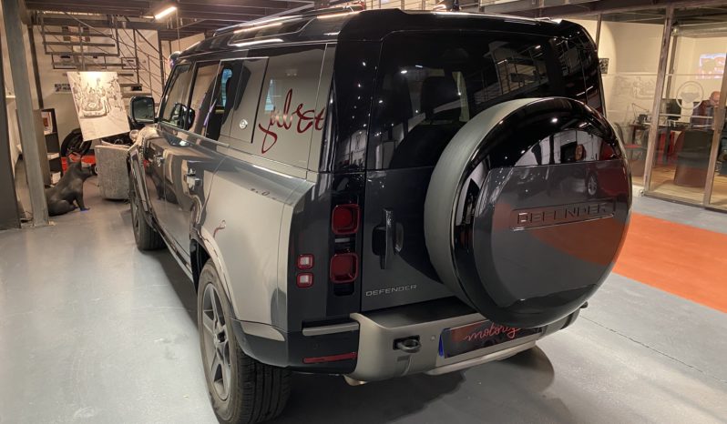 LAND ROVER DEFENDER 110 – 3.0 – D300 X-DYNAMIC SE plein