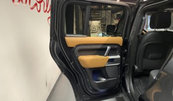 LAND ROVER DEFENDER 110 – 3.0 – D300 X-DYNAMIC SE plein