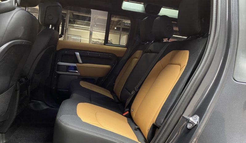 LAND ROVER DEFENDER 110 – 3.0 – D300 X-DYNAMIC SE plein