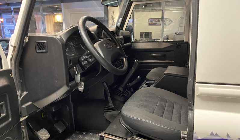 LAND ROVER DEFENDER 90 – 2.4 -122 CH plein