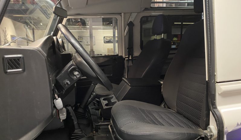 LAND ROVER DEFENDER 90 – 2.4 -122 CH plein