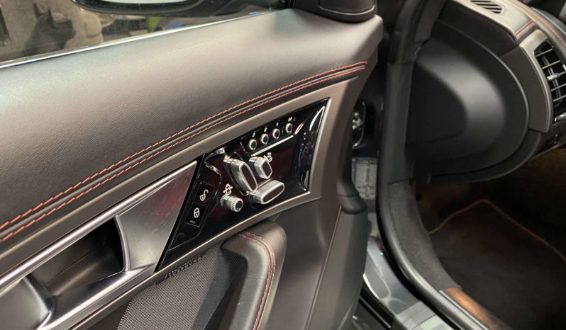 JAGUAR – F-TYPE R – COUPE – 5.0 V8 – 550 CH – BVA8 plein
