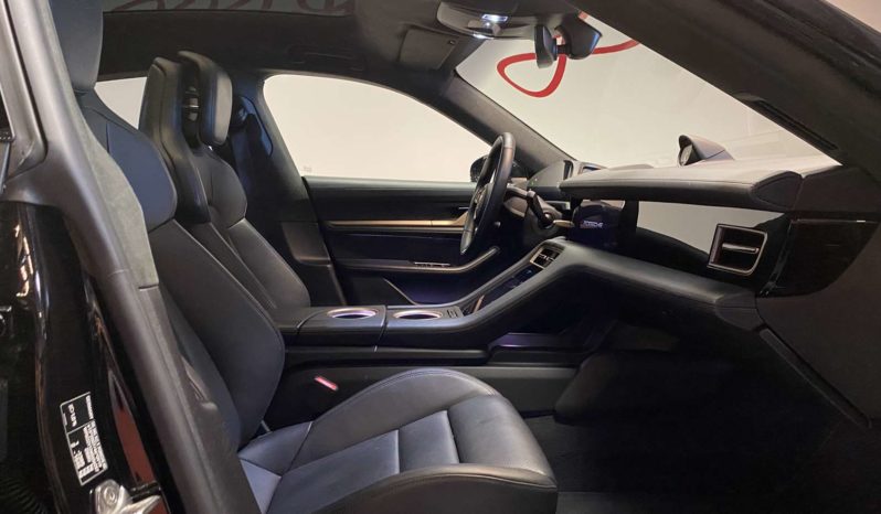 PORSCHE – TAYCAN TURBO – 680CH plein