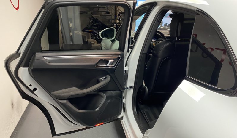 PORSCHE MACAN GTS V6  3.0  PDK 360CH plein