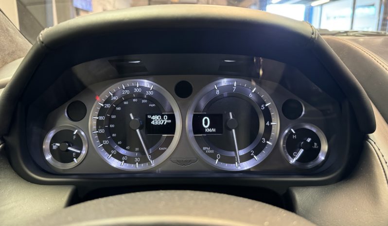 ASTON MARTIN V8 VANTAGE 4.3 BVM 380 CH plein