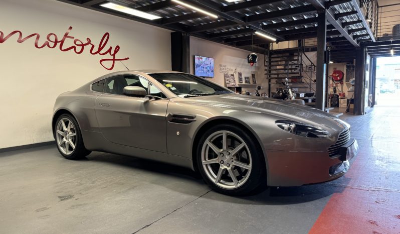 ASTON MARTIN V8 VANTAGE 4.3 BVM 380 CH plein