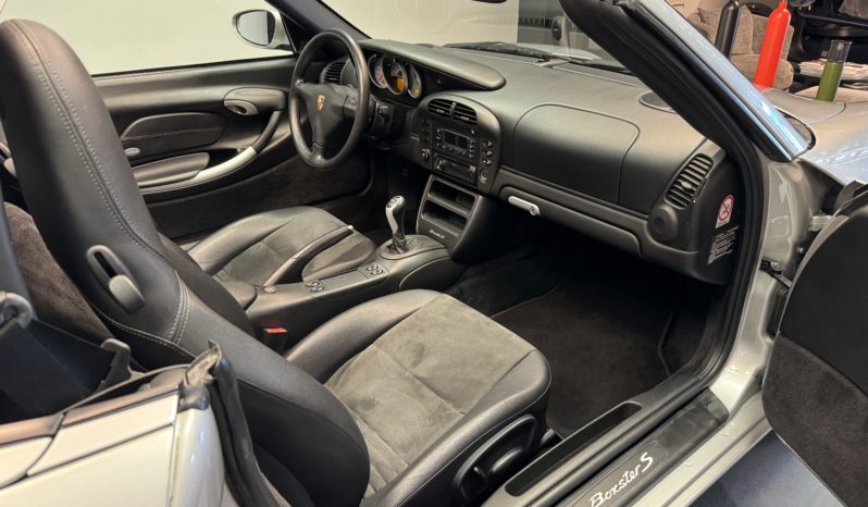 PORSCHE 986 BOXSTER S – 3.2 – 260 CH – BVM plein