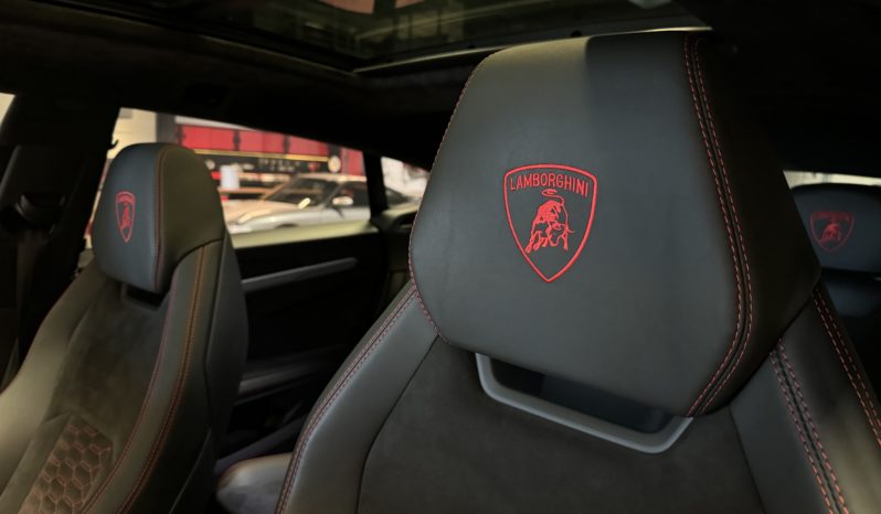 LAMBORGHINI URUS 4.0 V8 BITURBO 650CH plein