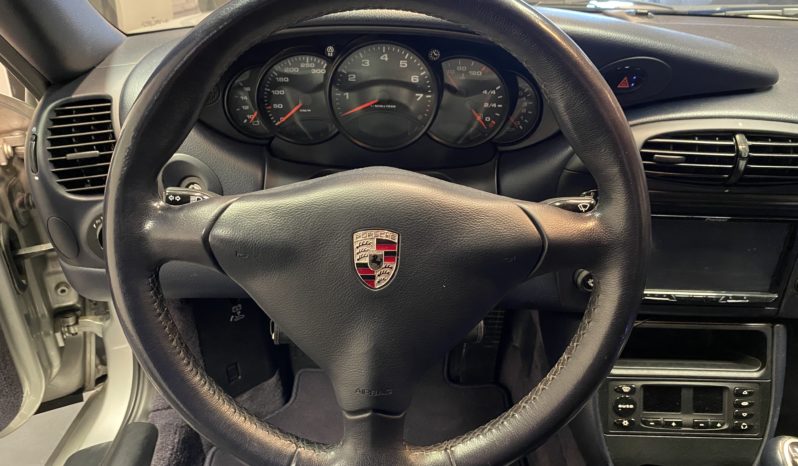 PORSCHE 911 (996) CARRERA 4 – 3.4 – BV6 – 300 CH plein