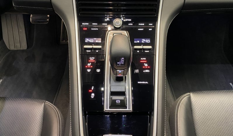 PORSCHE PANAMERA 4 HYBRIDE 3.0 V6 462 CH plein