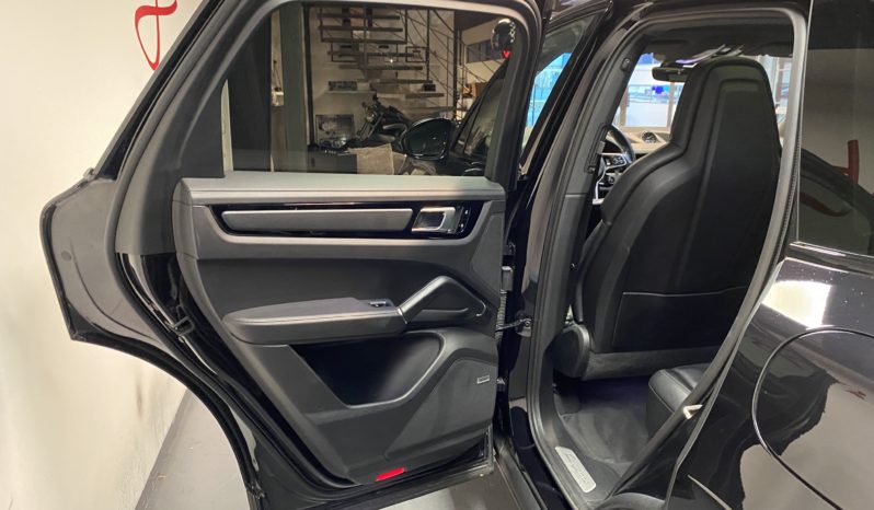 PORSCHE CAYENNE E-HYBRID 3.0 V6 462 CH plein