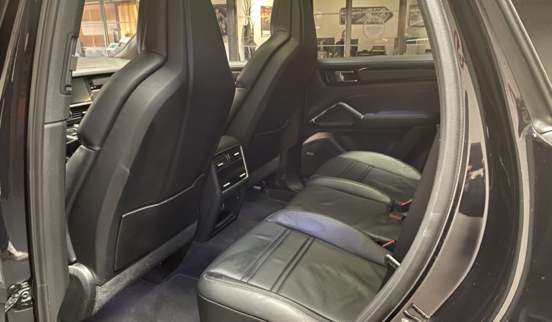 PORSCHE CAYENNE E-HYBRID 3.0 V6 462 CH plein