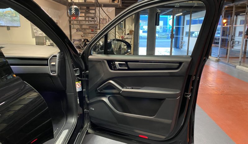 PORSCHE CAYENNE E-HYBRID 3.0 V6 462 CH plein