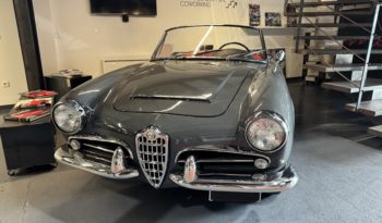 ALFA ROMEO GIULIA 1600 SPIDER plein