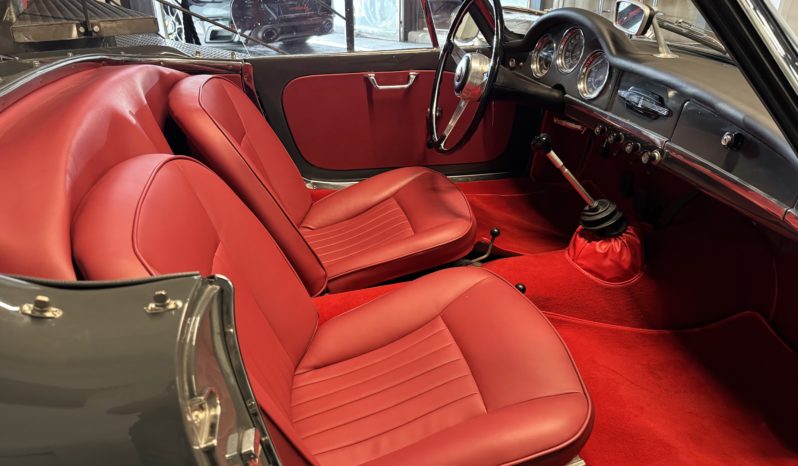 ALFA ROMEO GIULIA 1600 SPIDER plein