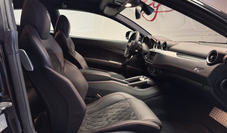 FERRARI FF V12 6.3 660CH plein